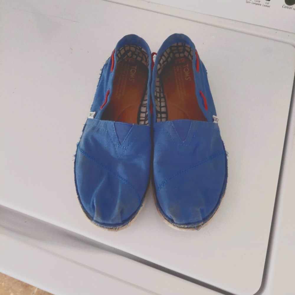 Toms